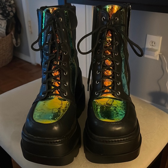 Cape Robbin Shoes - Size 7 platform goth / club kid boots